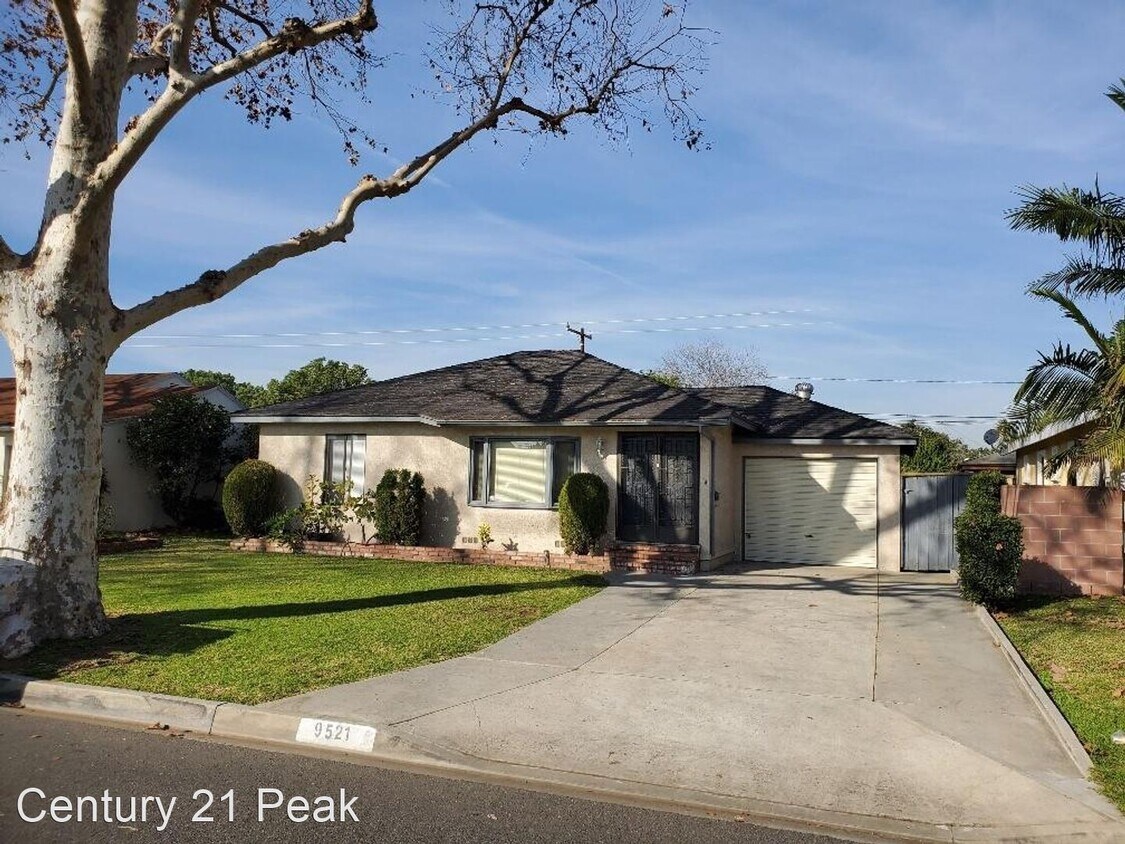 Primary Photo - 2 br, 1 bath House - 9521 Orizaba Ave