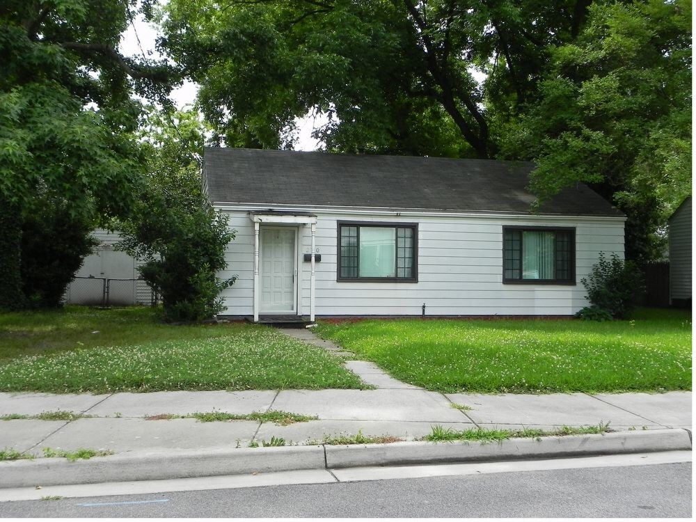 Primary Photo - 2720 St Mihiel Ave