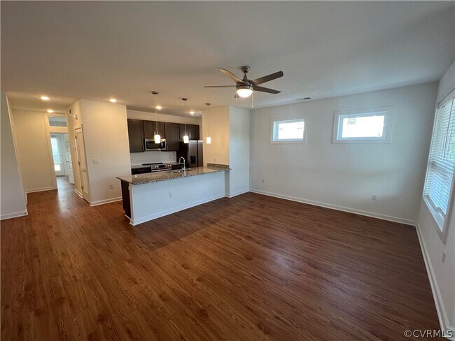 Building Photo - 1401 Porter St