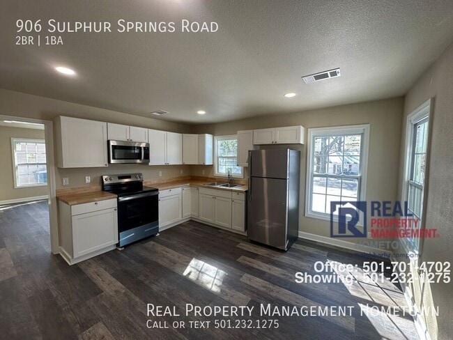 Foto del edificio - 906 Sulphur Springs Rd