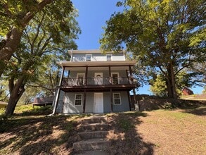 Building Photo - 524 N 7th St