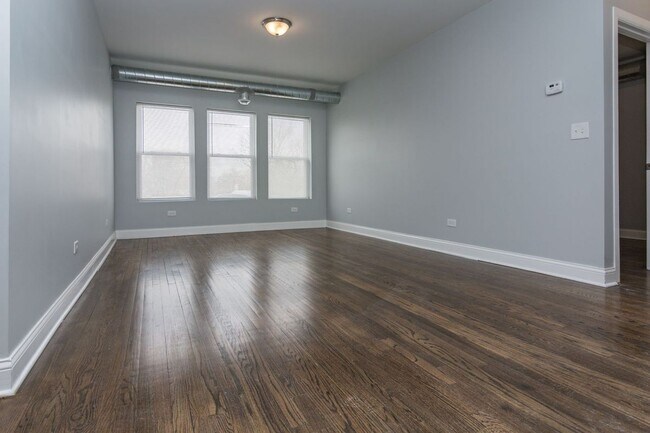 Building Photo - 6433 S Stewart Ave