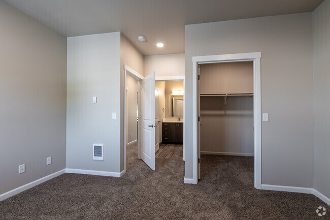 2HAB, 2BA - 1,019 ft² - Habitación principal - Spring Woods