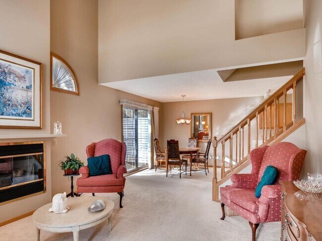 Foto del edificio - 2Bed/1.5Bath with LOFT Townhouse in West B...