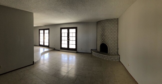 Foto del edificio - 3424 Running Deer Dr