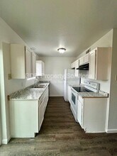 Building Photo - 420 Tennessee St NE