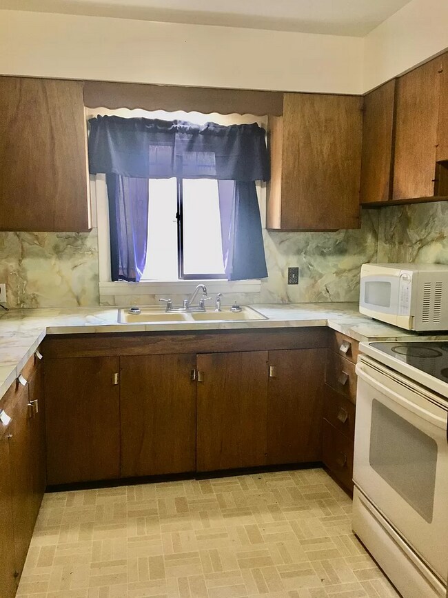 Foto del edificio - 1208 W 11th Ave