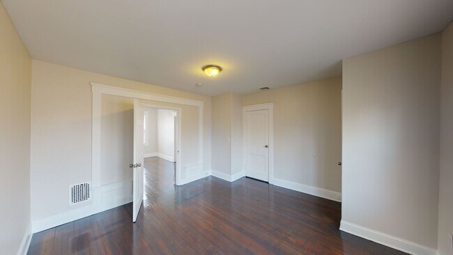 Foto del edificio - 15-17 Osborn Ave