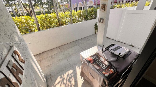 Foto del edificio - 3538 SW 17th St