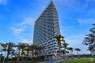 Building Photo - 2000 Metropica Wy