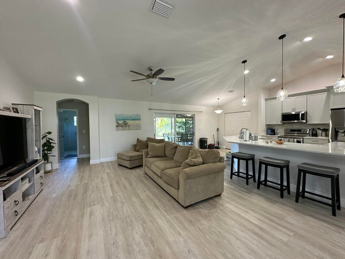 Foto principal - 3942 SW Jarmer Rd
