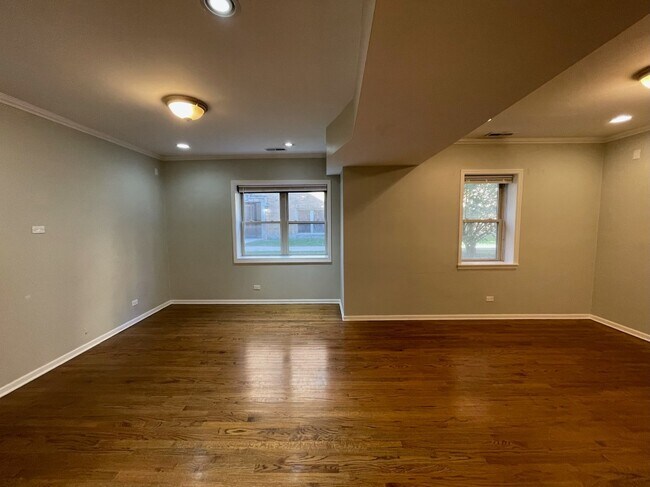 Foto del edificio - 1635 W Farwell Ave