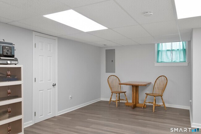 Foto del edificio - 104 East Ave