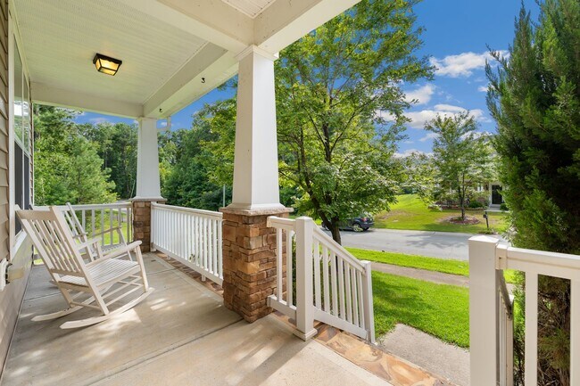 Foto del edificio - Welcoming 3BR Home Near Downtown
