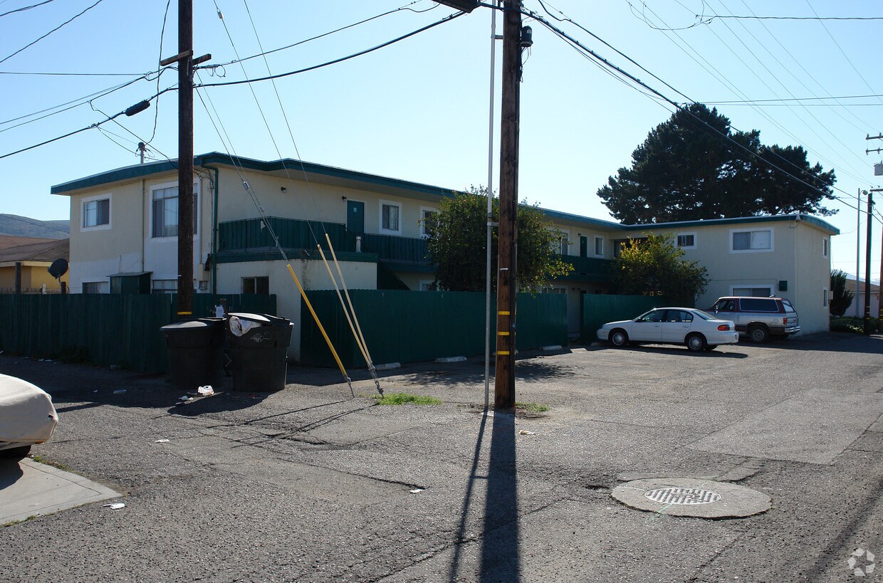 Primary Photo - 114 S L St