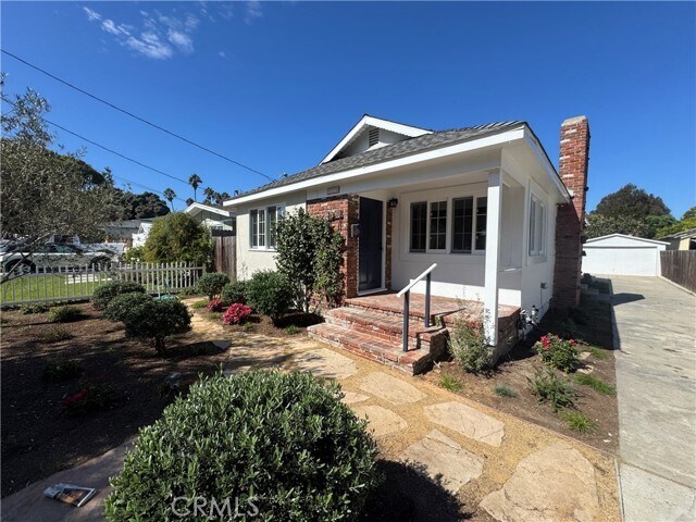 Foto principal - 815 S Juanita Ave