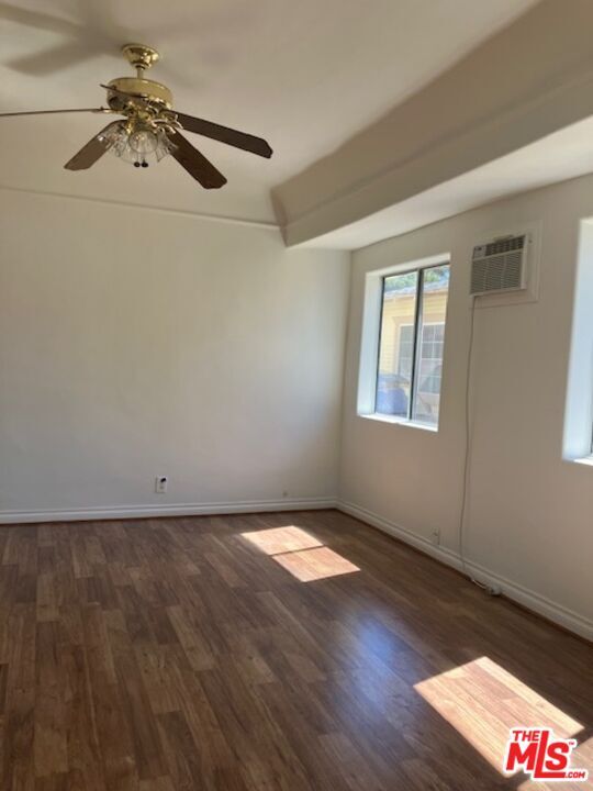 Building Photo - 4932 Lincoln Ave
