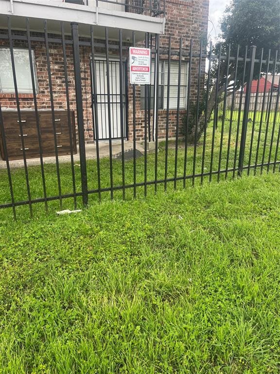 Primary Photo - 1320 Griffin St