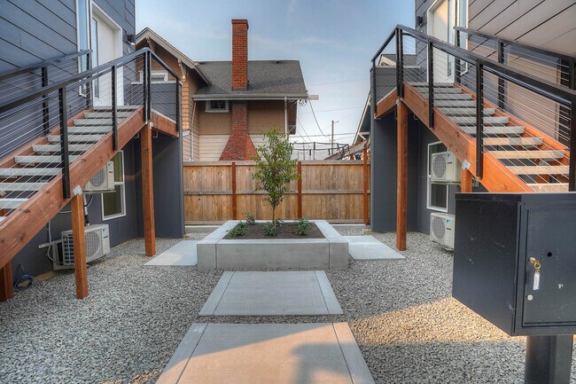 Foto del edificio - Like New! North Tacoma, 6th Avenue District
