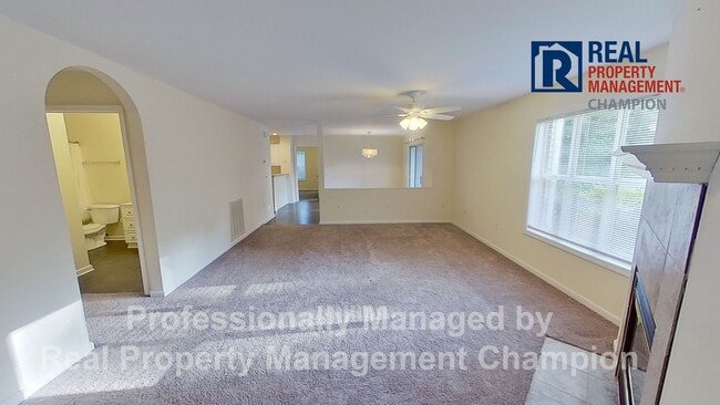 Foto del edificio - First Floor Condo with Spacious Floorplan