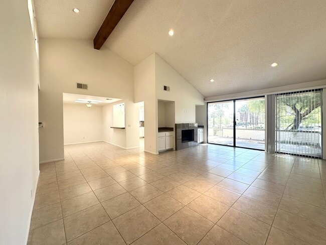 Building Photo - AVAILABLE NOW! 2 Bedroom 2 Bathroom plus D...