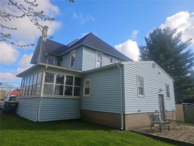 Foto del edificio - 4218 Ridge Rd