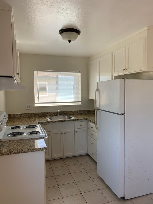Building Photo - 1638 Queen Charlotte Dr
