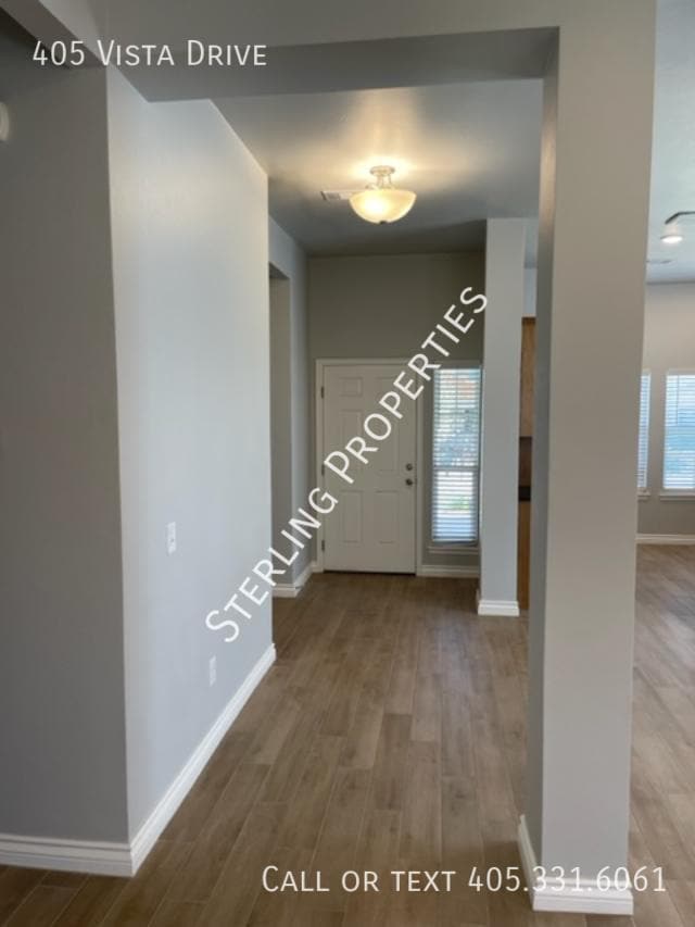 Photo - 405 Vista Drive- House