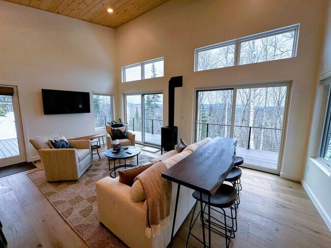 Foto del edificio - 43 Arrowhead Dr