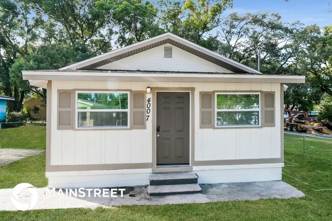4007 E Osborne Ave