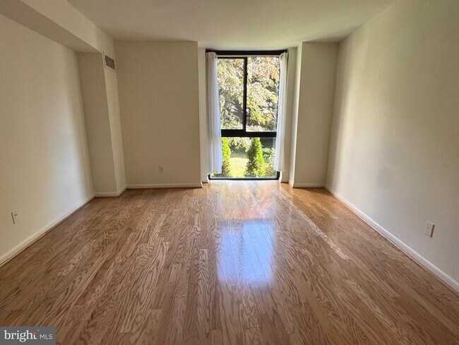 Foto del edificio - 4620 N Park Ave