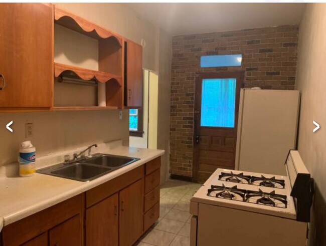 Exposed Brick Kitchen - 557 Market St