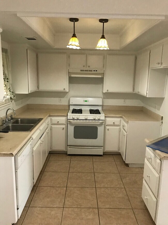 Foto del edificio - 3 BEDROOM APPLE VALLEY HOME