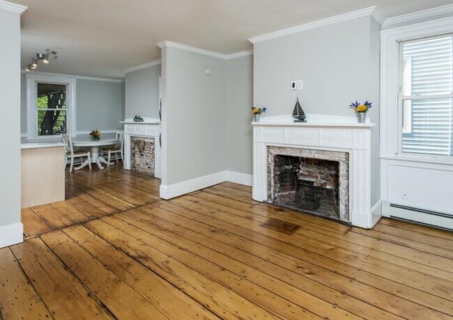 Foto del edificio - 120 Brackett St