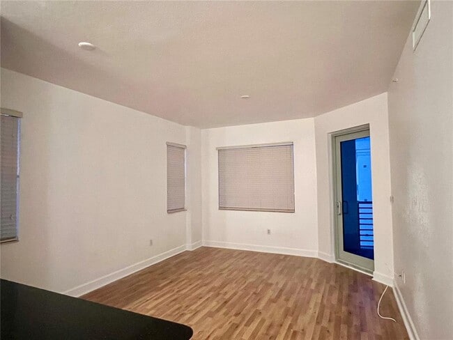 Building Photo - 1830 Radius Dr