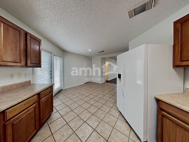 Foto del edificio - 33 Messenger Crk