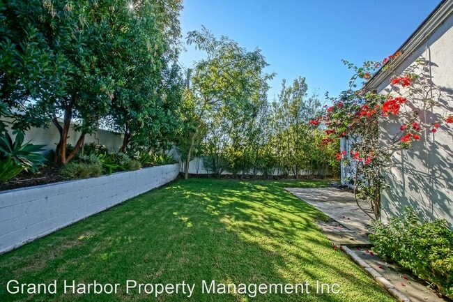 Building Photo - 3 br, 2 bath House - 14226 Isis Avenue