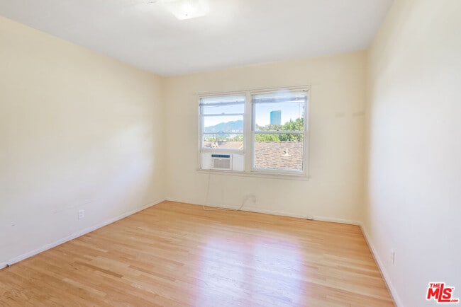 Building Photo - 11165 Sunshine Terrace