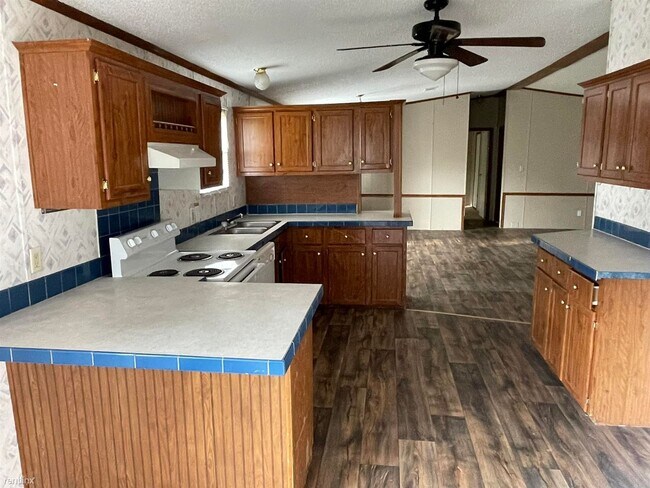 Building Photo - 3 br, 2 bath House - 376 Byrd Cir