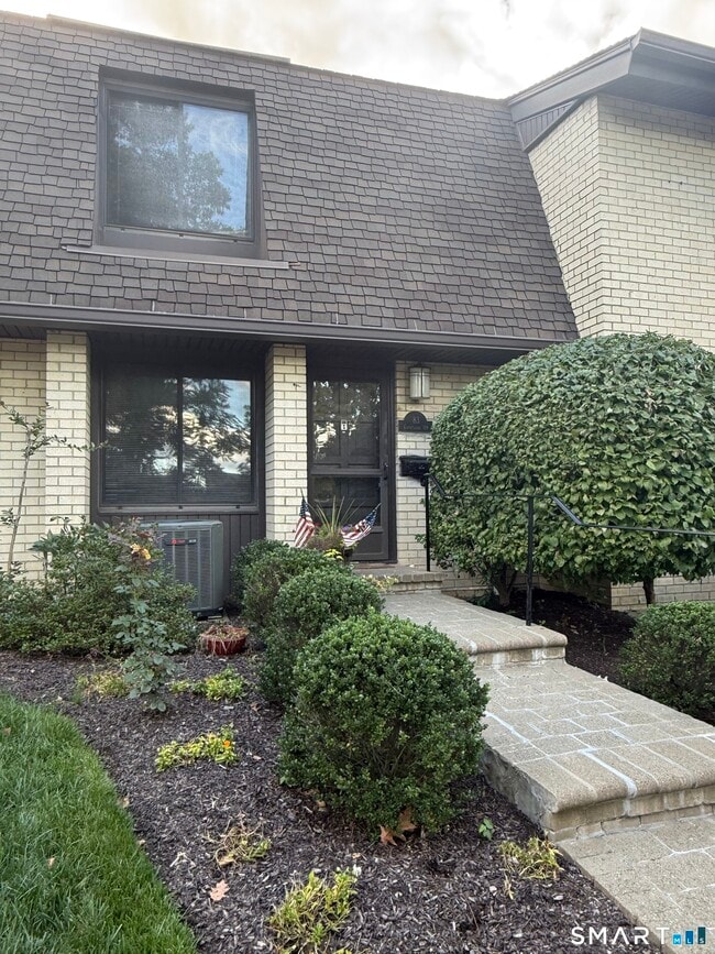 Building Photo - 83 Courtland Ave