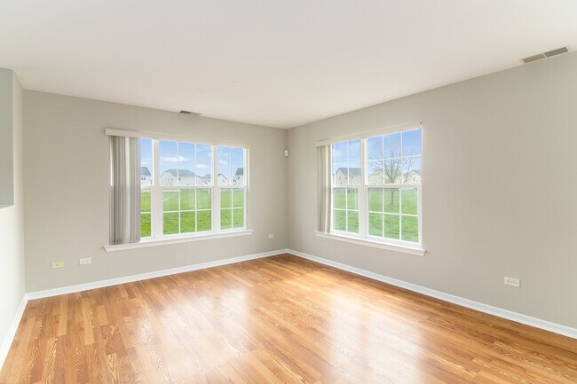 Building Photo - 3506 Meadow Lily Dr