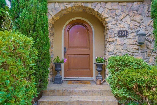 Foto del edificio - 301 N Rios Ave