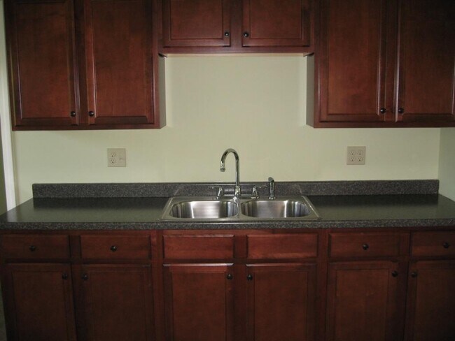 Foto del edificio - 259 E Main St