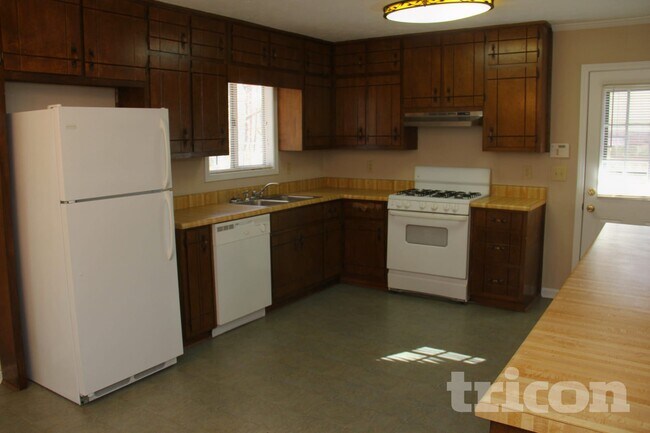 Foto del edificio - 5818 Northspring Dr