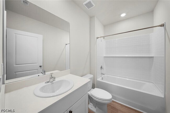 Foto del edificio - 4080 Peaceful River Ln