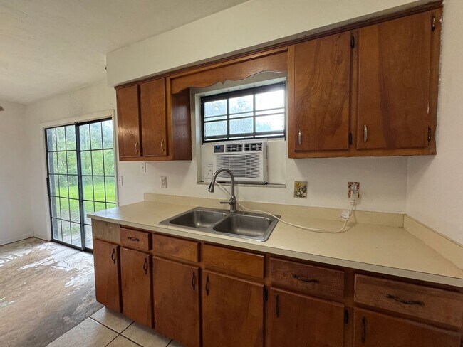 Building Photo - 8417 Goldkist Blvd