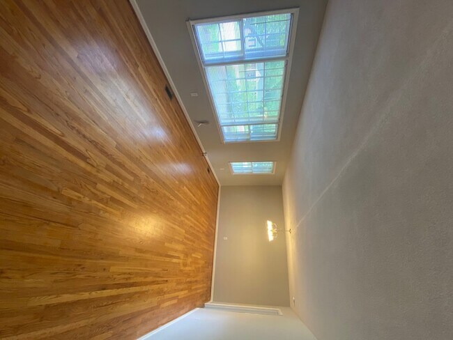 Foto del edificio - Plenty Of Space Inside And Out!
