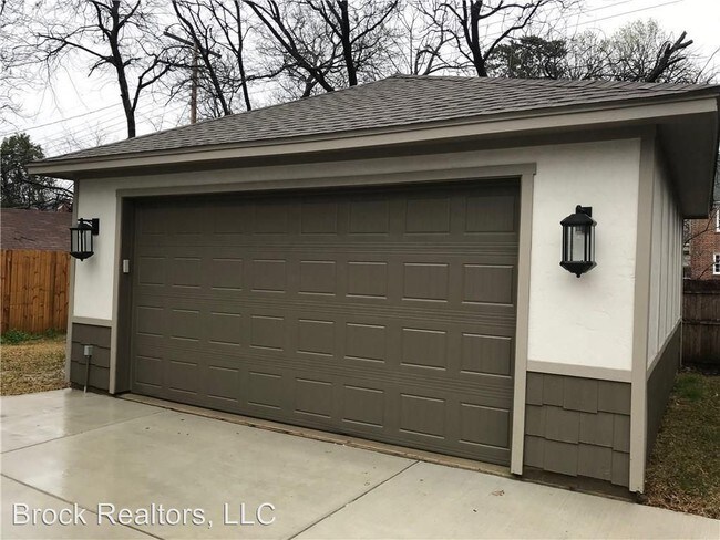 Foto del edificio - 4 br, 3.5 bath House - 2725 6th Ave
