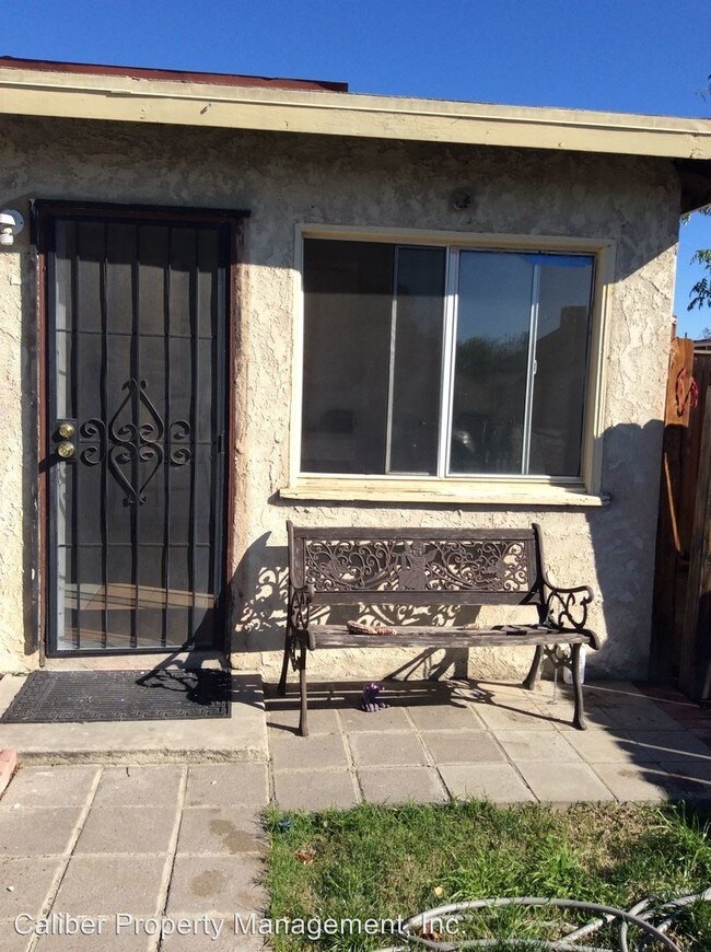 Foto del edificio - 7153 Dwight Way