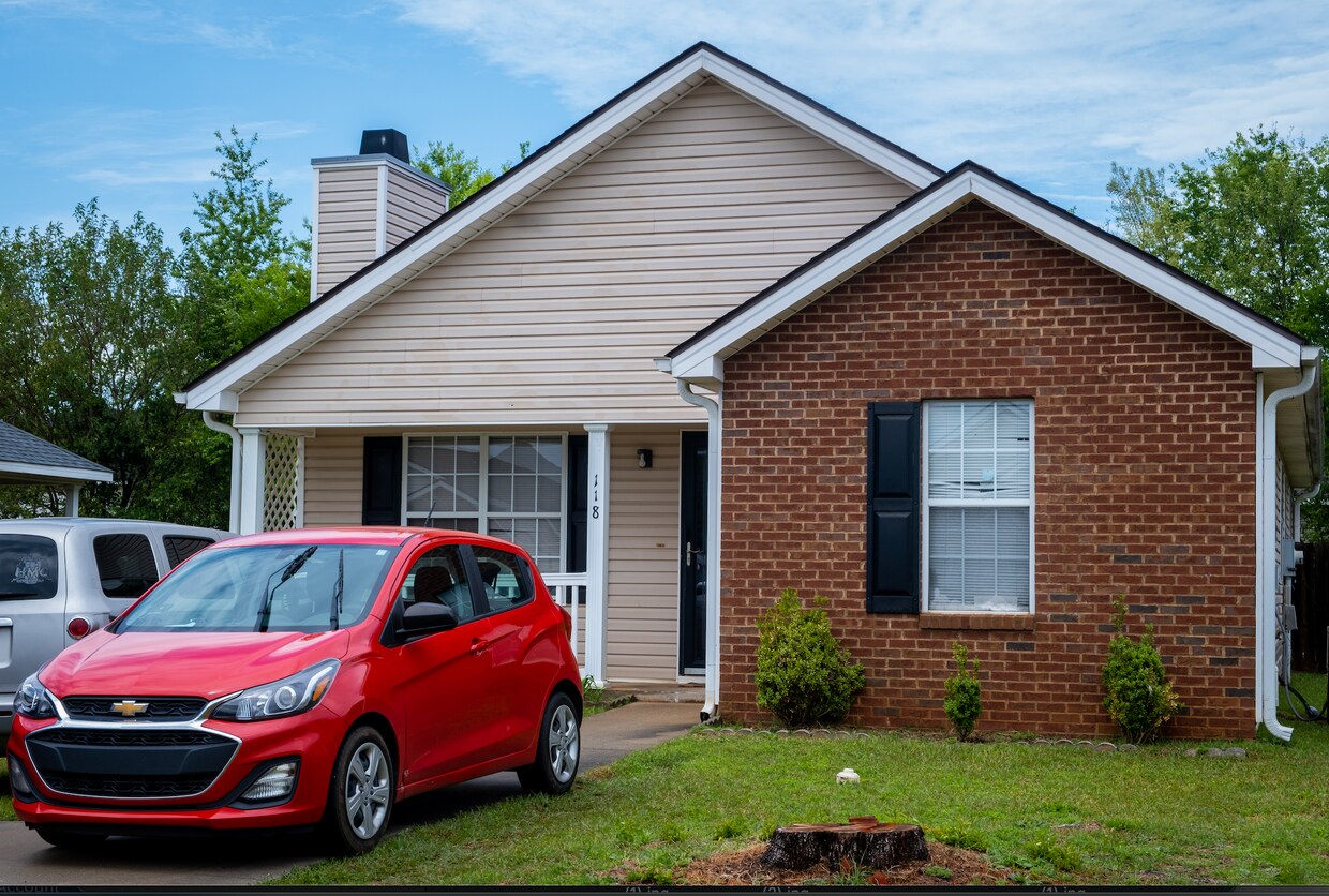 Foto del edificio - 118 Brandonshire Ln